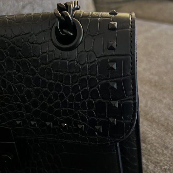 Badgley Mischka | Croco Crossbody w/ Lock & Studs - Picture 13 of 14